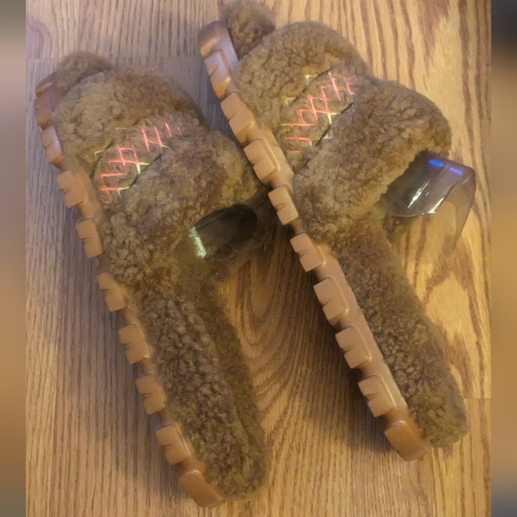 UGG Women's size 12 Cozetta Braid Embroidered Wool Slippers - Picture 11 of 16